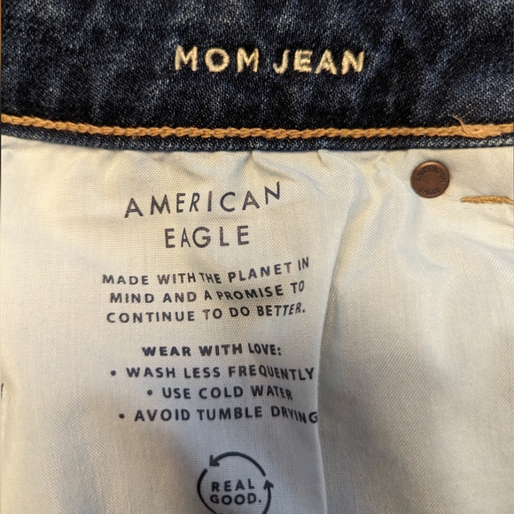 American Eagle 'Mom Jean' - Picture 5 of 6